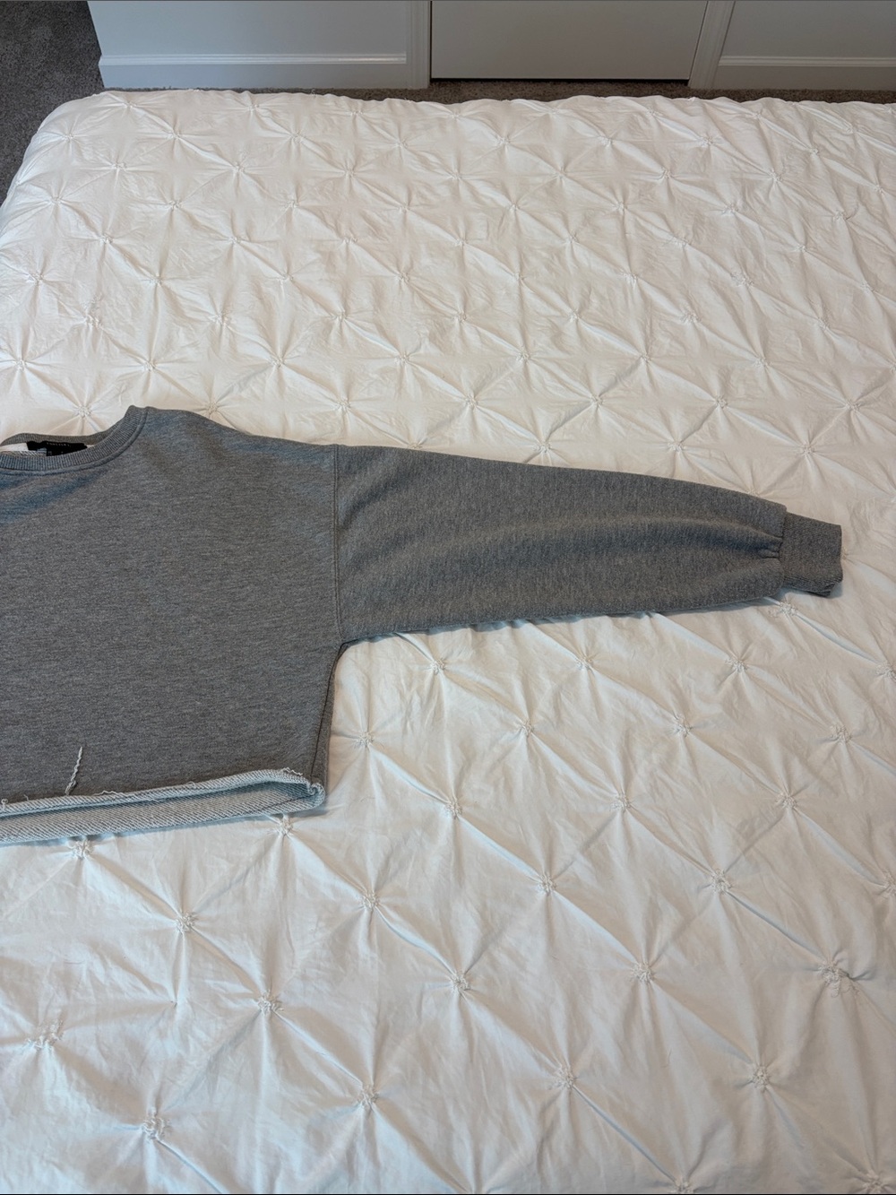 Raw-Hem Cropped Crewneck Sweatshirt - Gray - Picture 7 of 7